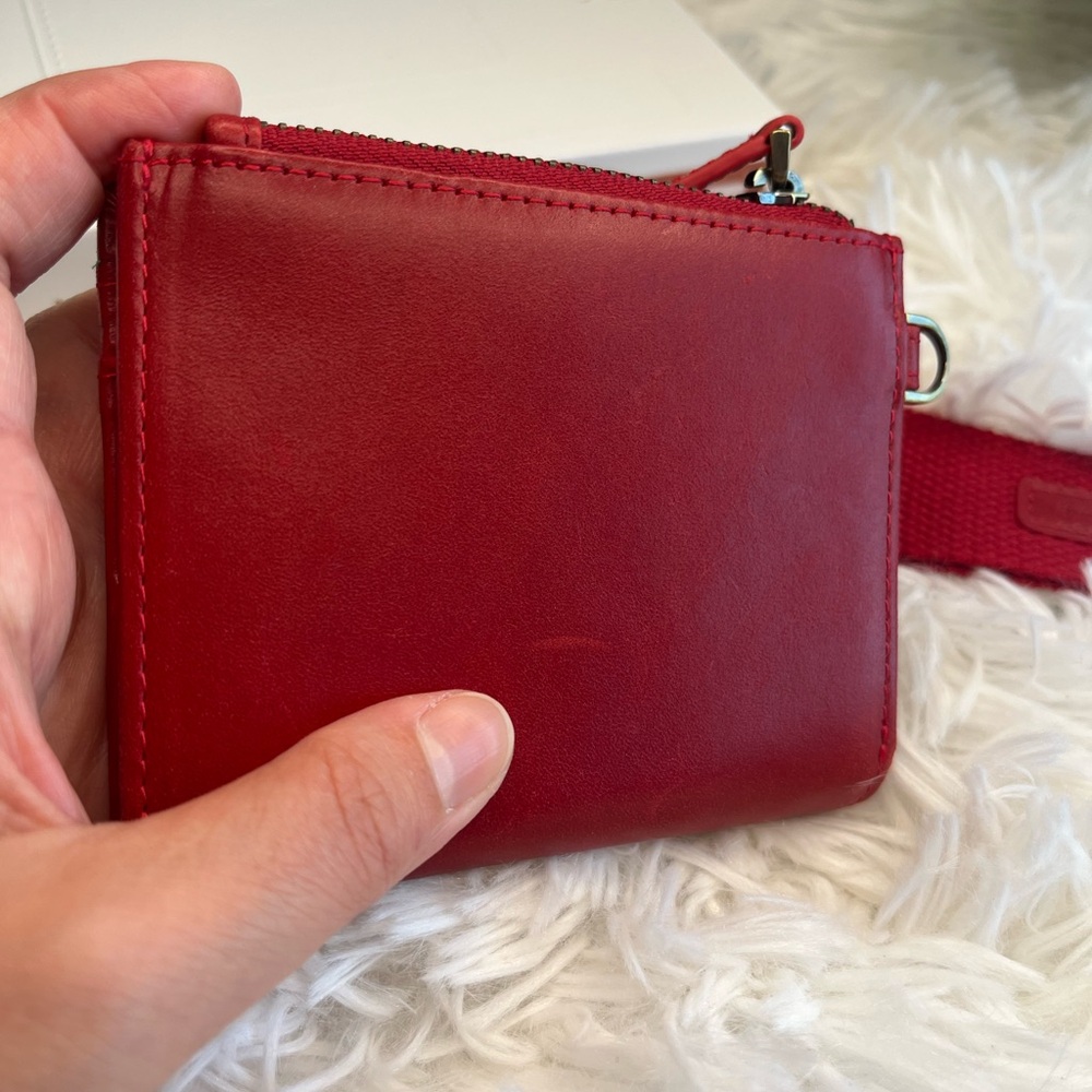 Andar Lo Leather Compact Wallet in Red - Picture 8 of 13